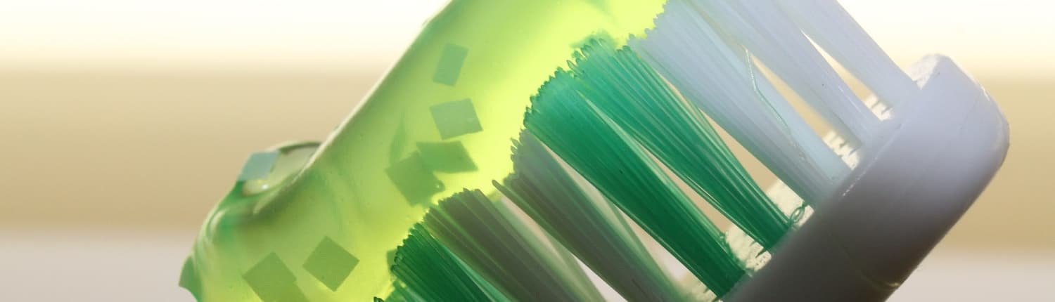 Zahnärzte warnen vor bleichender Zahnpasta